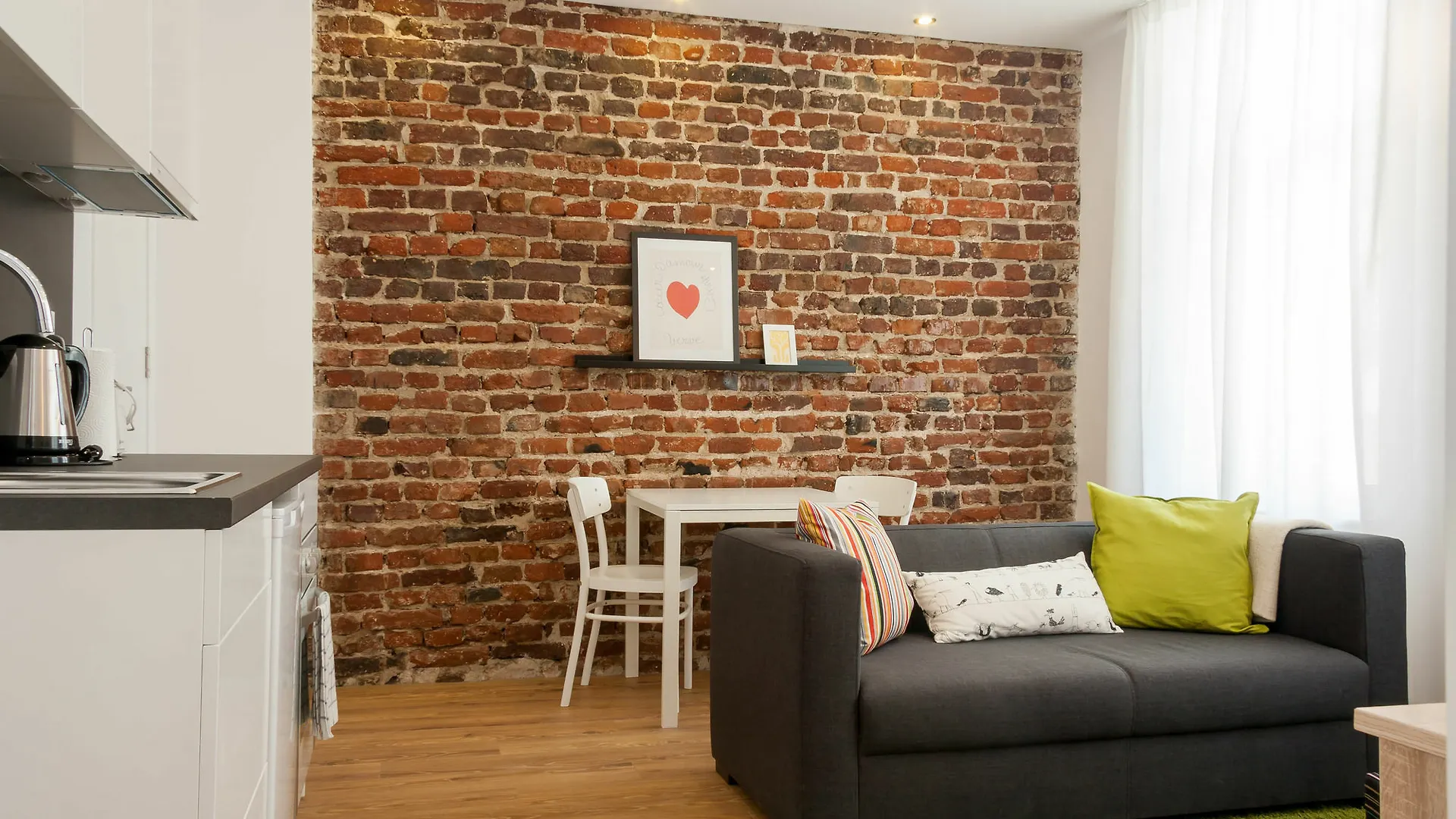 Antim Boutique Apartments Sofie 3*,