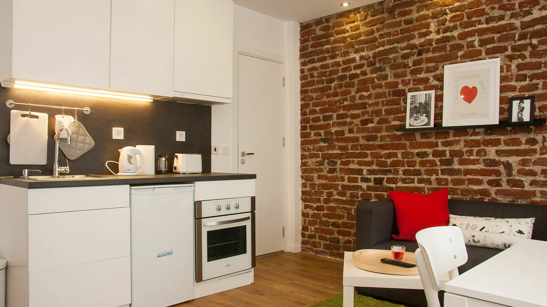 Antim Boutique Apartments Sofie 3*,